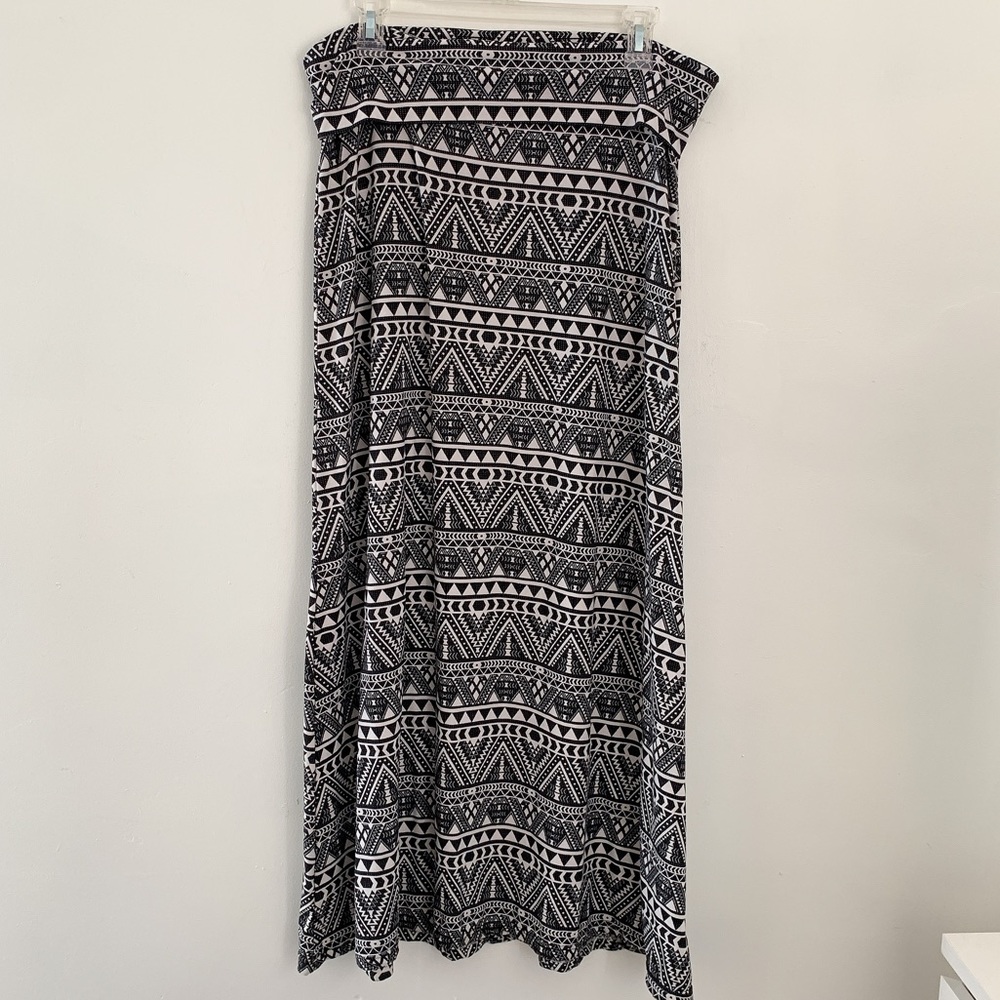 Tribal Pattern Maxi Skirt